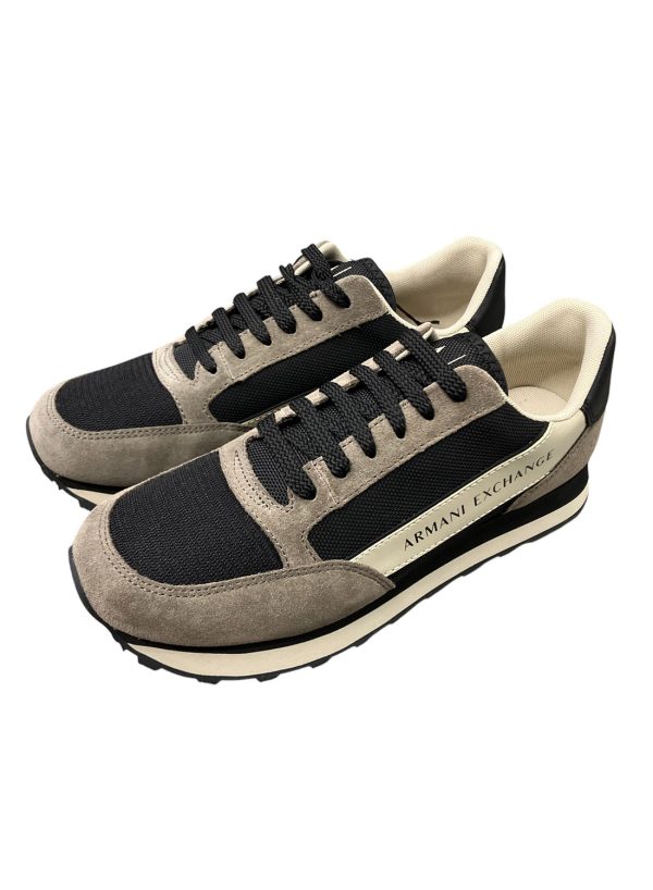 Armani Exchange - Sneakers in misto di materiali nero taupe - immagine 2