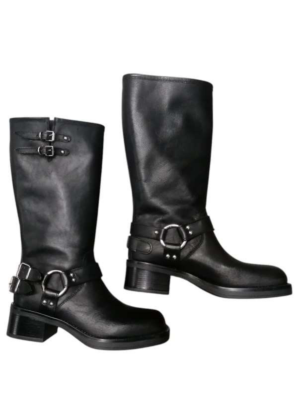Kammi - Stivali al ginocchio in pelle nero modello Miu Miu - immagine 2