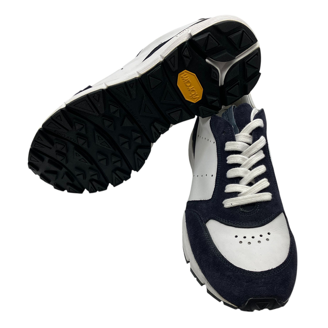 Brecos - EU/42 - Sneaker basso in scamosciato blu e pelle bianco - immagine 4